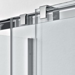 Alternative view of Box Doccia Mirage