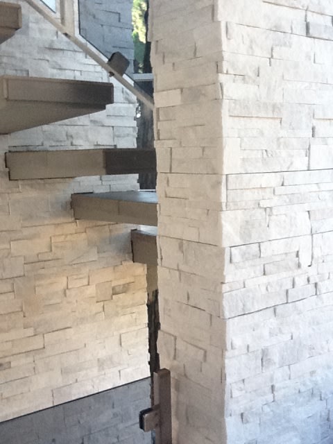 Rivestimento per Esterni in pietra Quarzite Marble bianco 2 Rivestimento per Esterni in pietra Quarzite Marble bianco - immagine 2